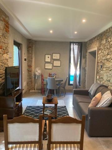 Villa Bacchetta - Stone Cottage - Housity