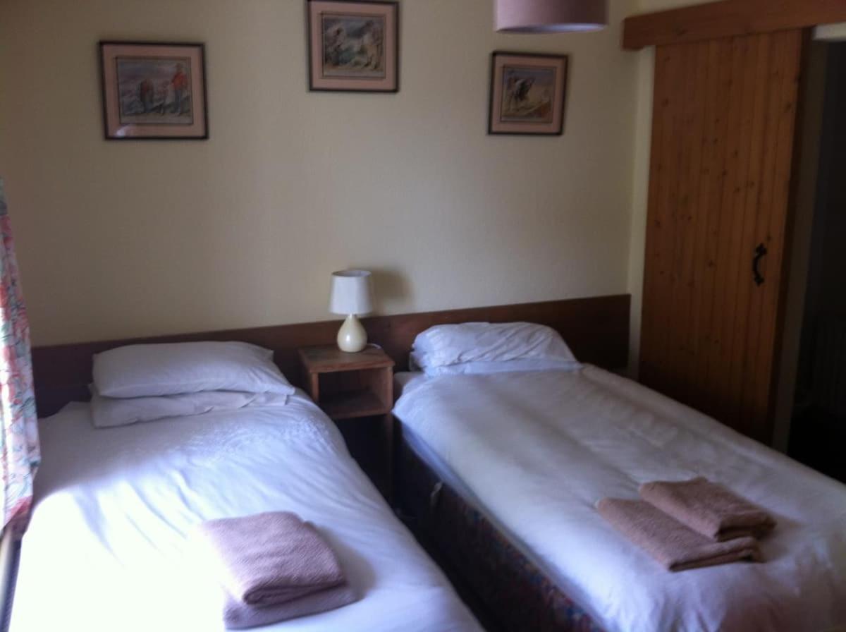 The Stables - 200 Year Old Stone Built Cottage - Housity