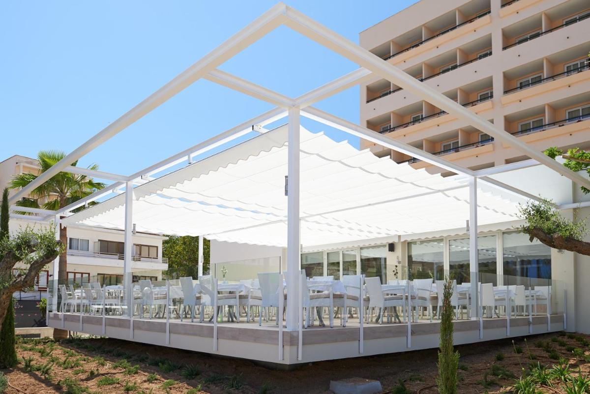 Un restaurante o sitio para comer en Hipotels Said