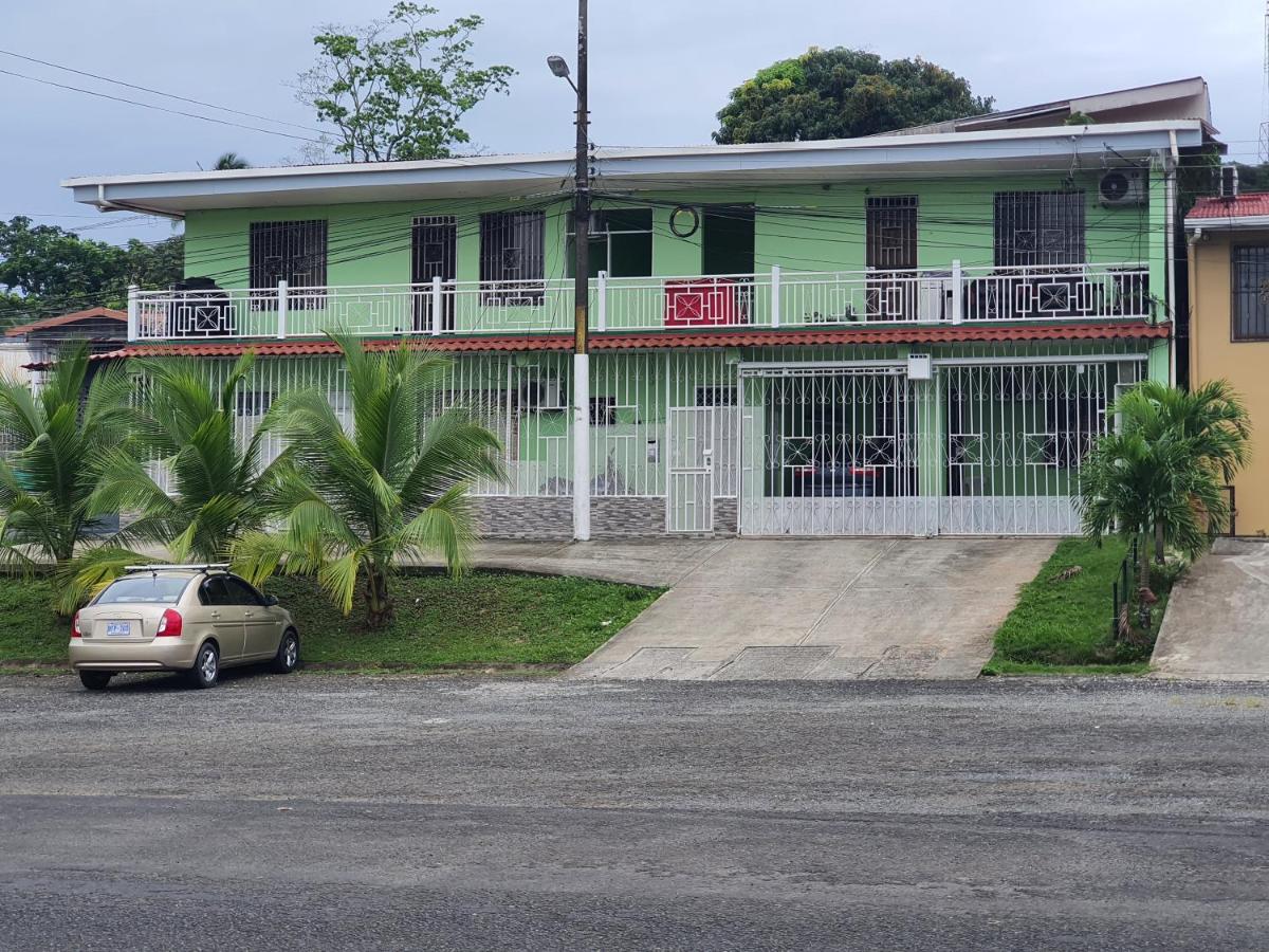 Limon Condos near LIO Intl Airport - 777L , Self Check-in - Housity