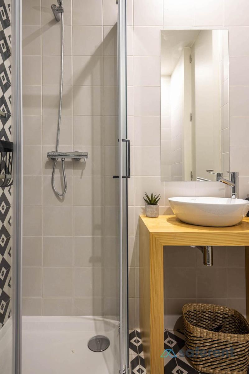 Suitetrails - Light-filled Bonjardim Apartments