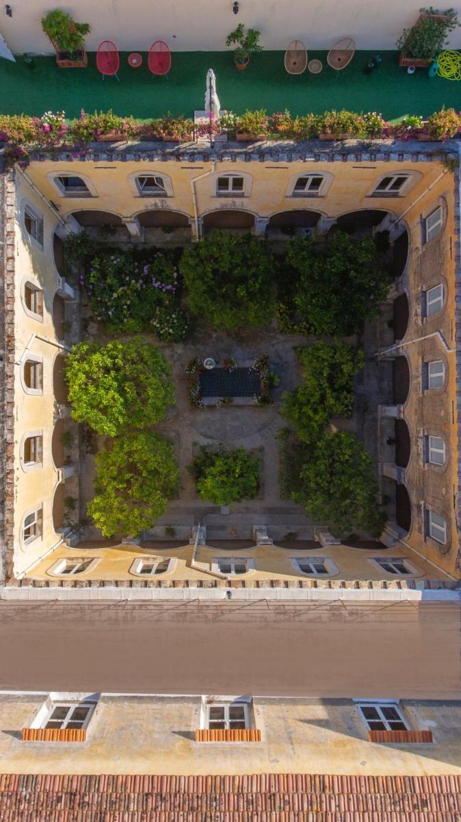 Relais il Chiostro Historic Courtyard & Panoramic Terrace near Sorrento - Housity