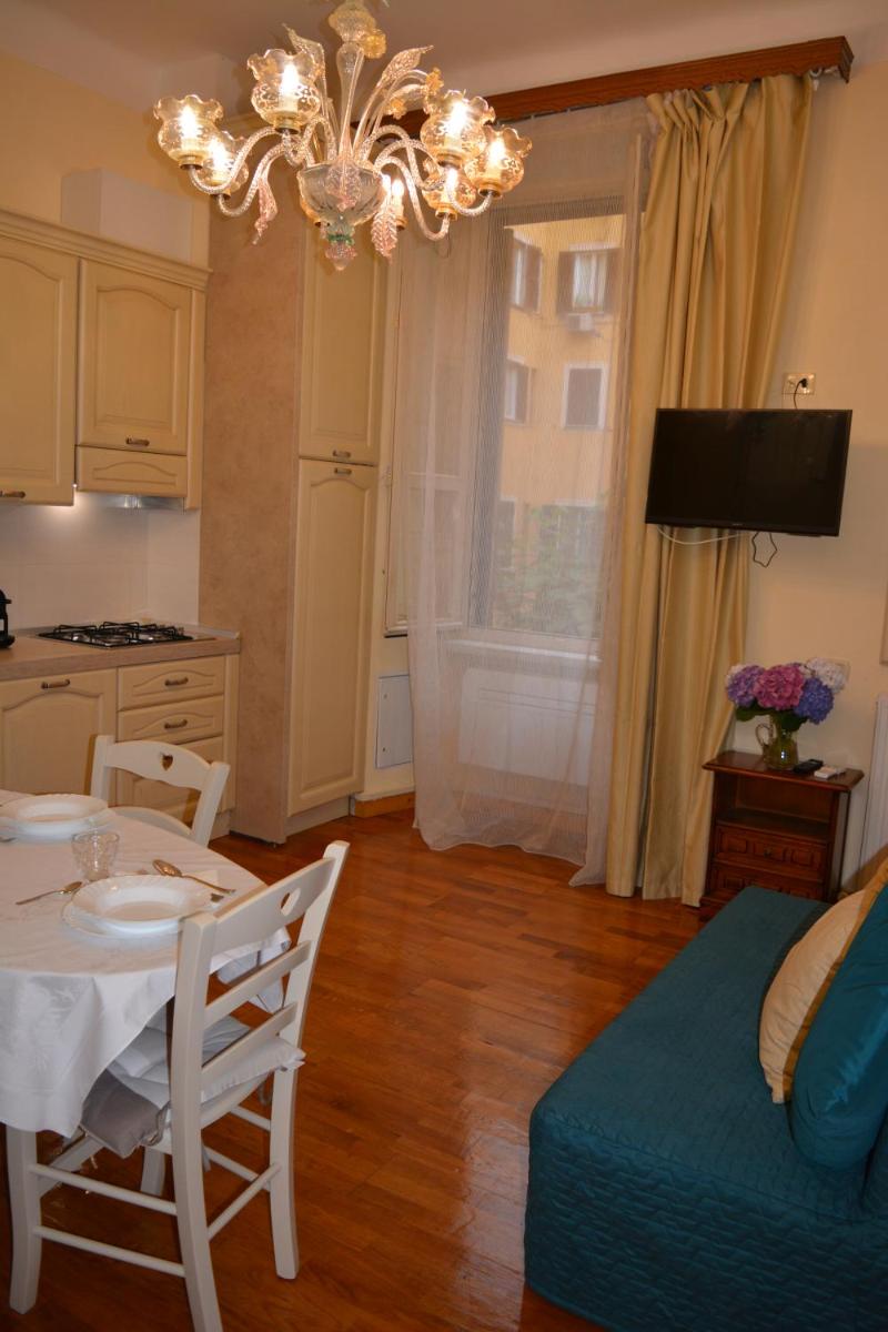 Rome Lucia Apartment - Housity