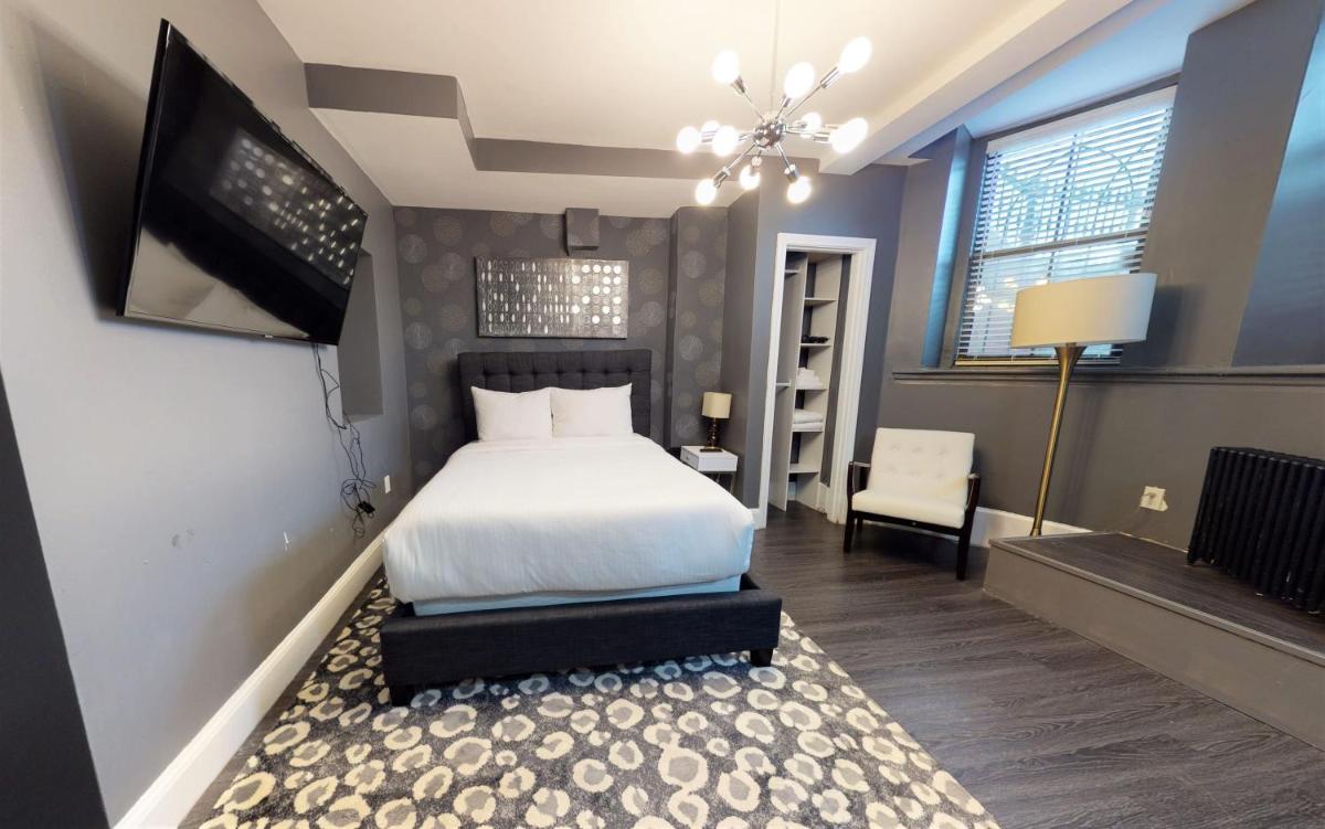 Prices And Location CANNOT Be Beat!! 3-B1 - Housity
