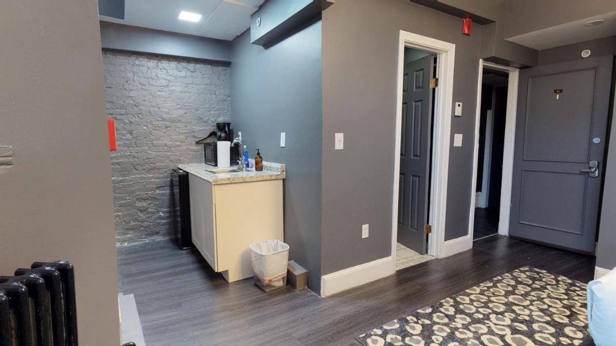 Prices And Location CANNOT Be Beat!! 3-B1 - Housity