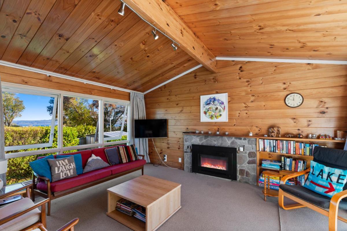 The Lake Escape - Taupo Holiday Home - Housity