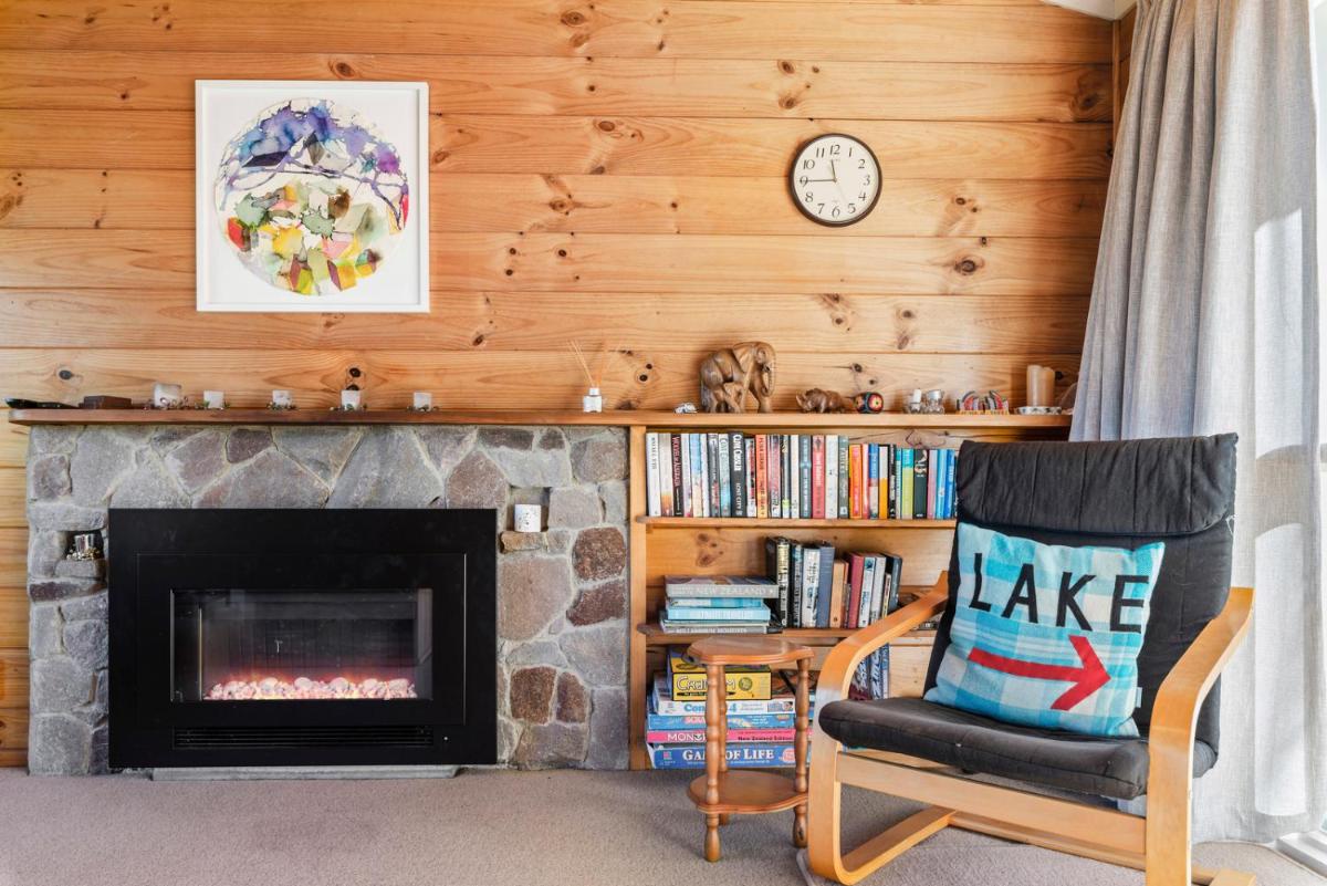 The Lake Escape - Taupo Holiday Home - Housity