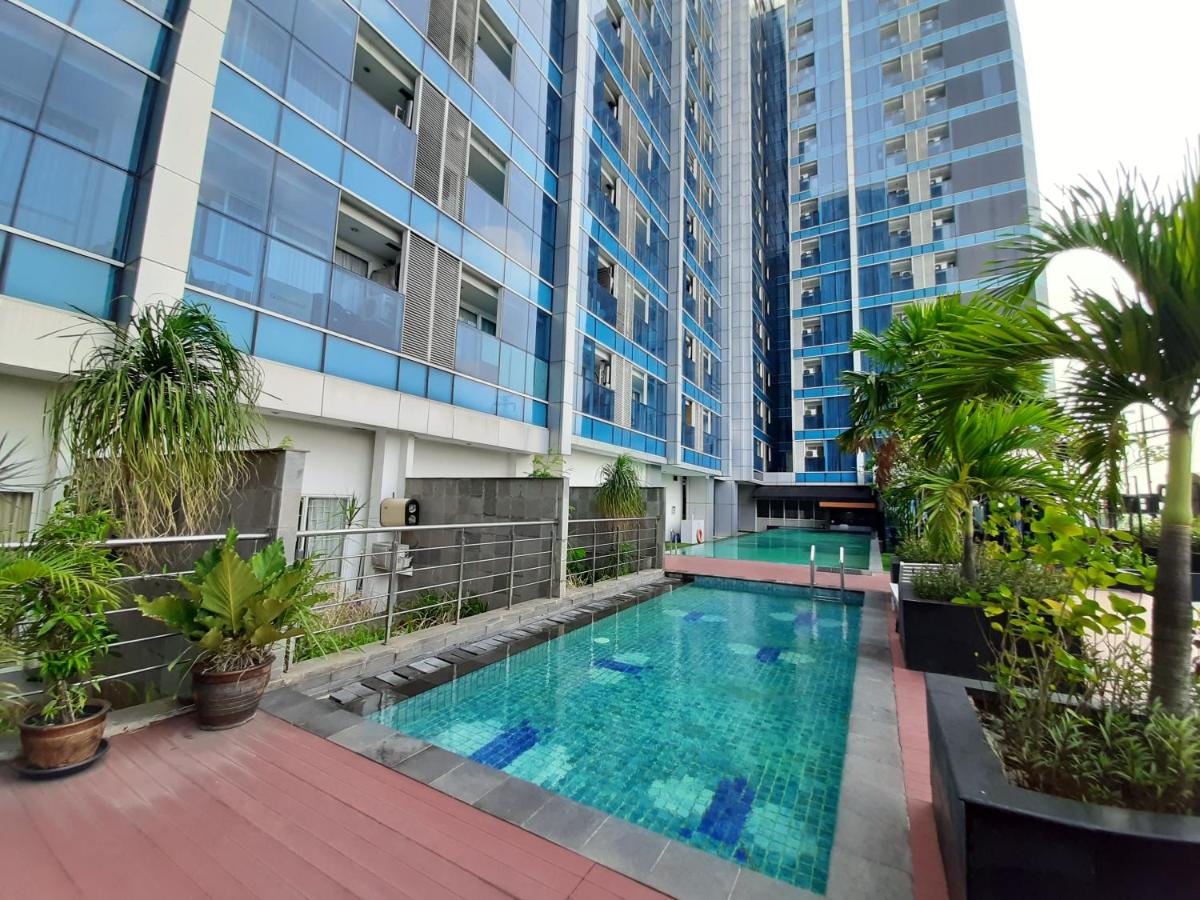 Suitetrails - Cozy Tamansari Hive Cawang by Bonzela Property