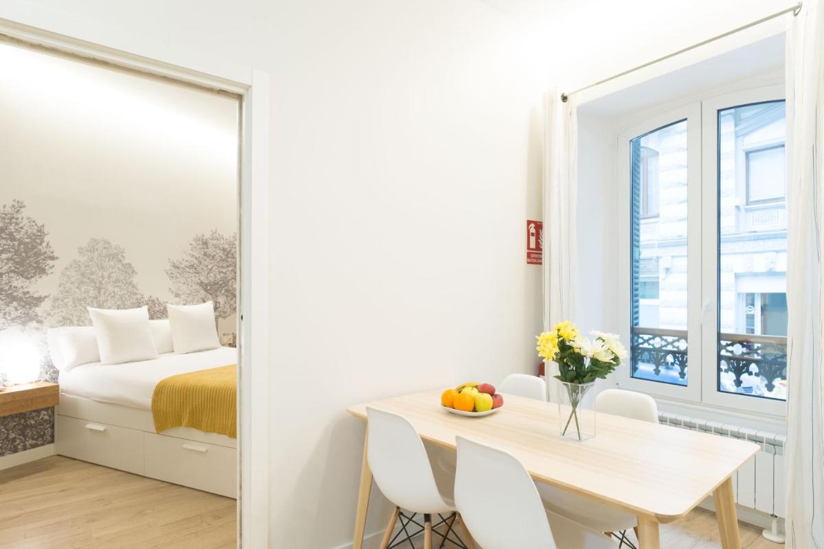 Paris La Concha - IB Apartments - Hizvo