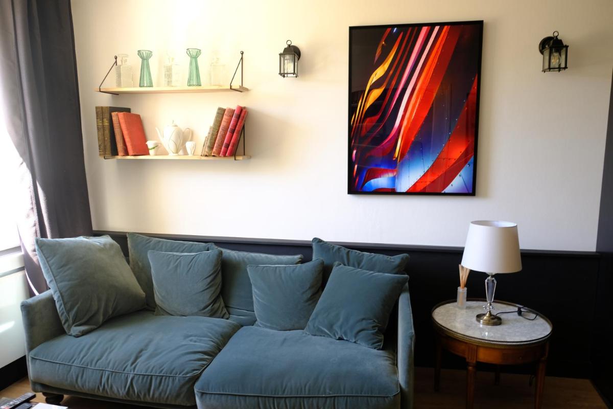 Le Floreal, great quiet appt in very town center - Housity