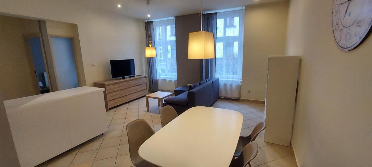 Apartament Zwycięstwa 45 - Housity