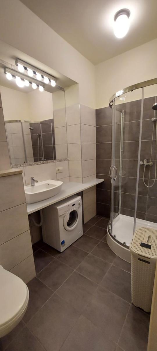 Apartament Zwycięstwa 45 - Housity