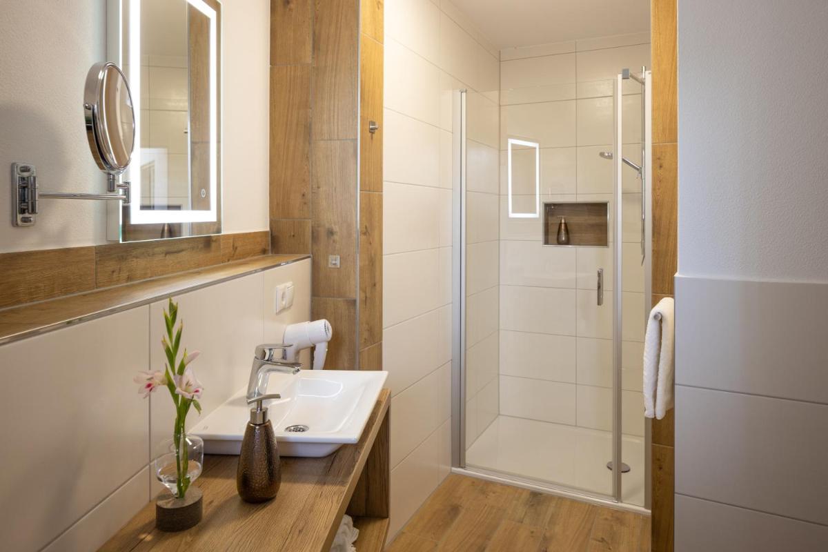 Bed and Breakfast - Homburg am Main - Housity