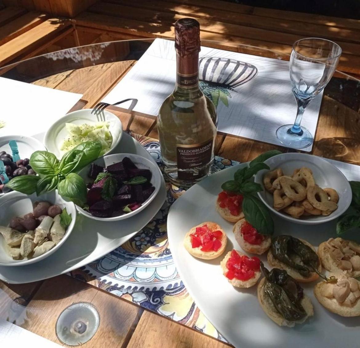 B&B Le Carrube - Housity