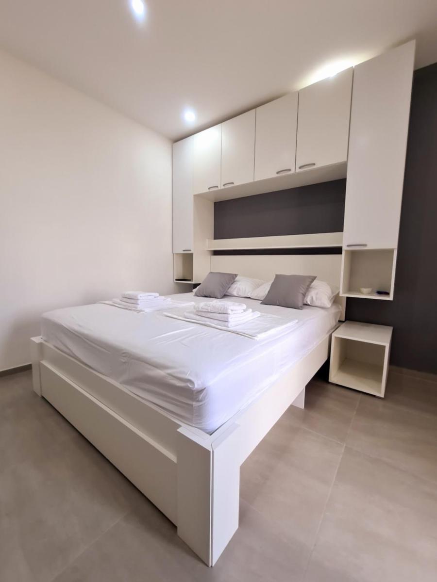 Luxury apartments step to the sea - Housity