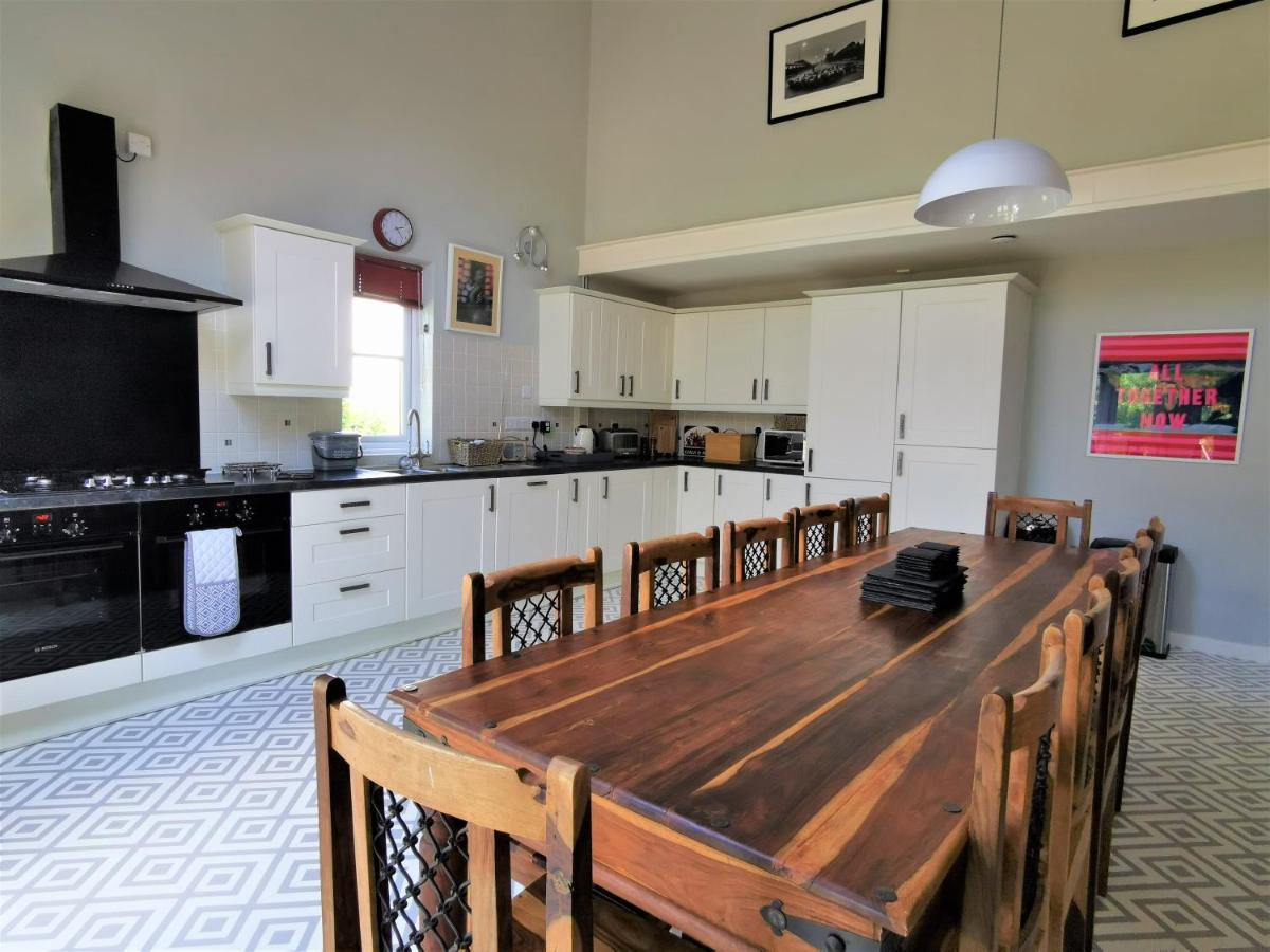 Wellstone Cottages - Honey Coach House - Housity