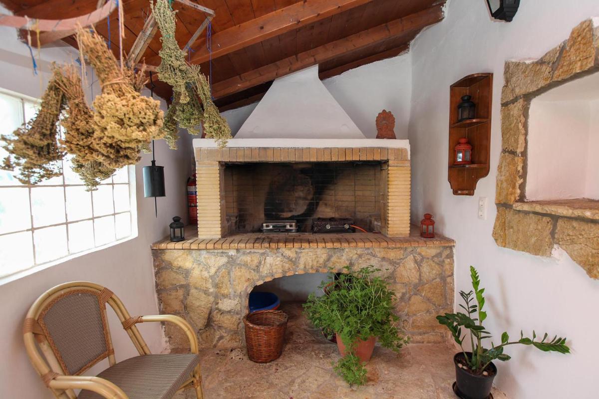 Traditional Guesthouse Asimakis Anifion - Housity