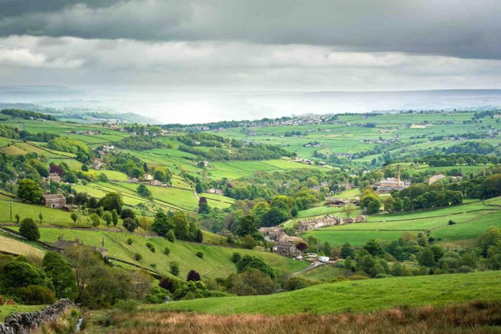 Entire cottage in the beautiful Calder Valley - Housity