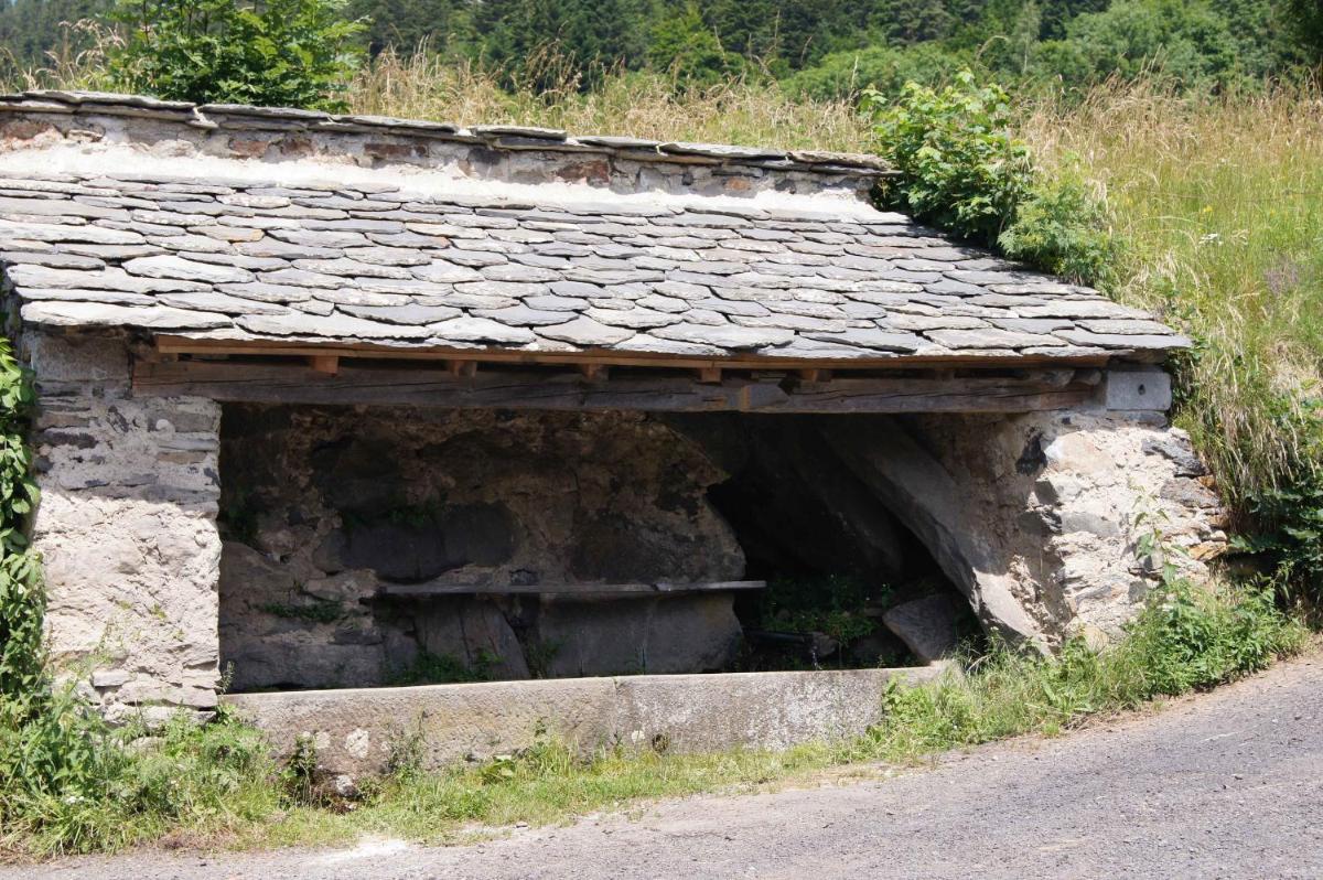 Chez Nave au pied du Meygal - Housity