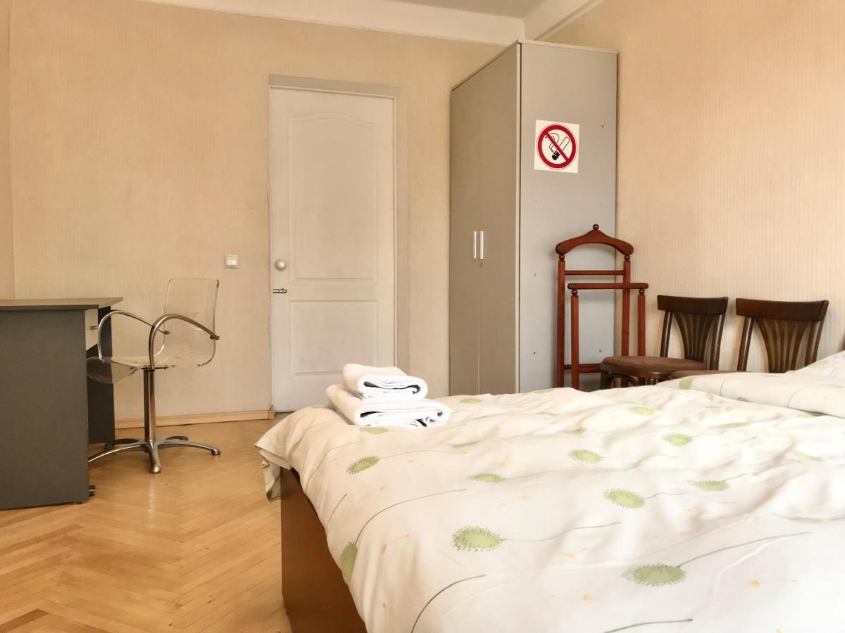 Apartment on Garmatna (Harmatna). Kiev. Ukraine. - Housity