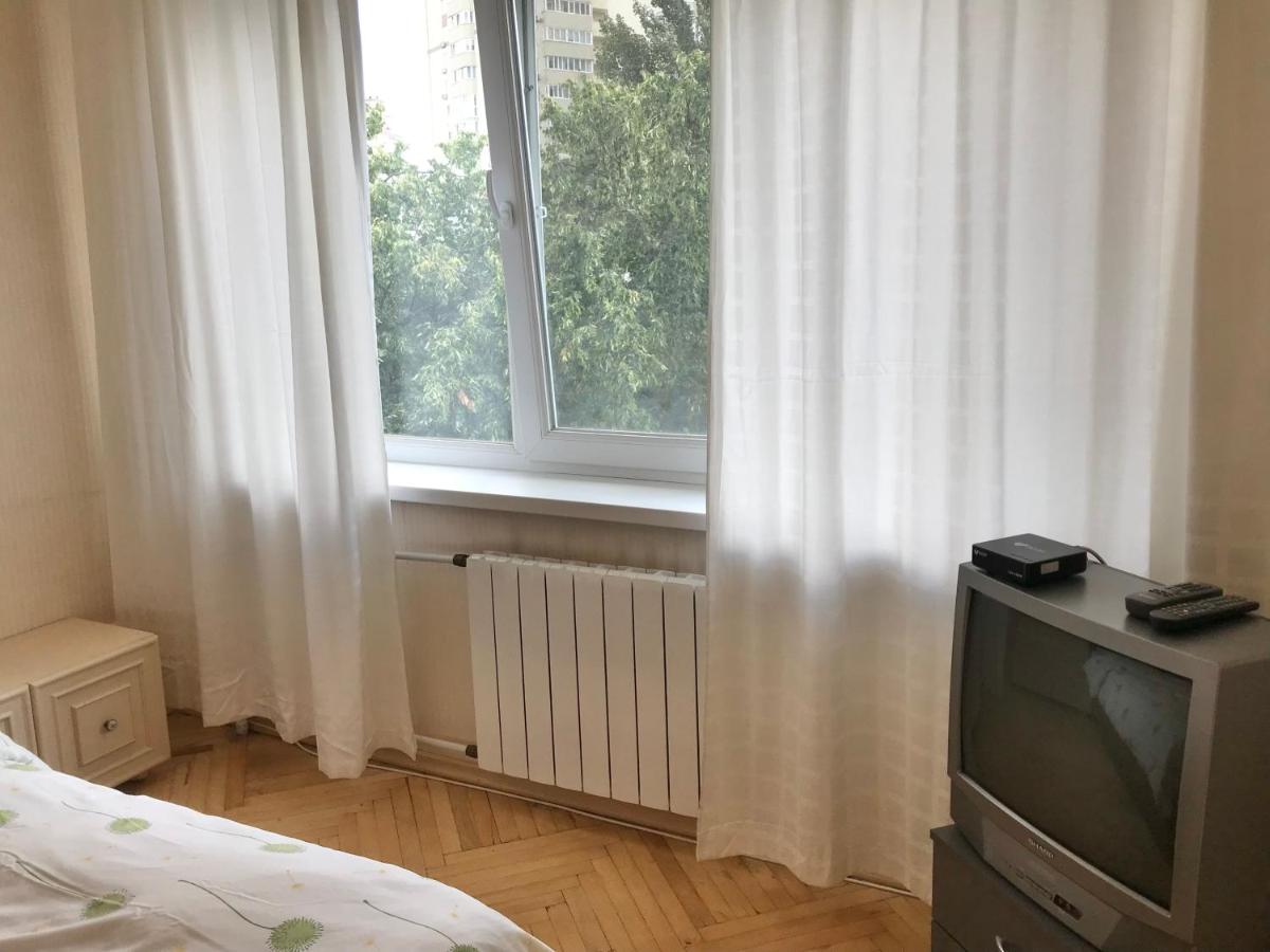 Apartment on Garmatna (Harmatna). Kiev. Ukraine. - Housity