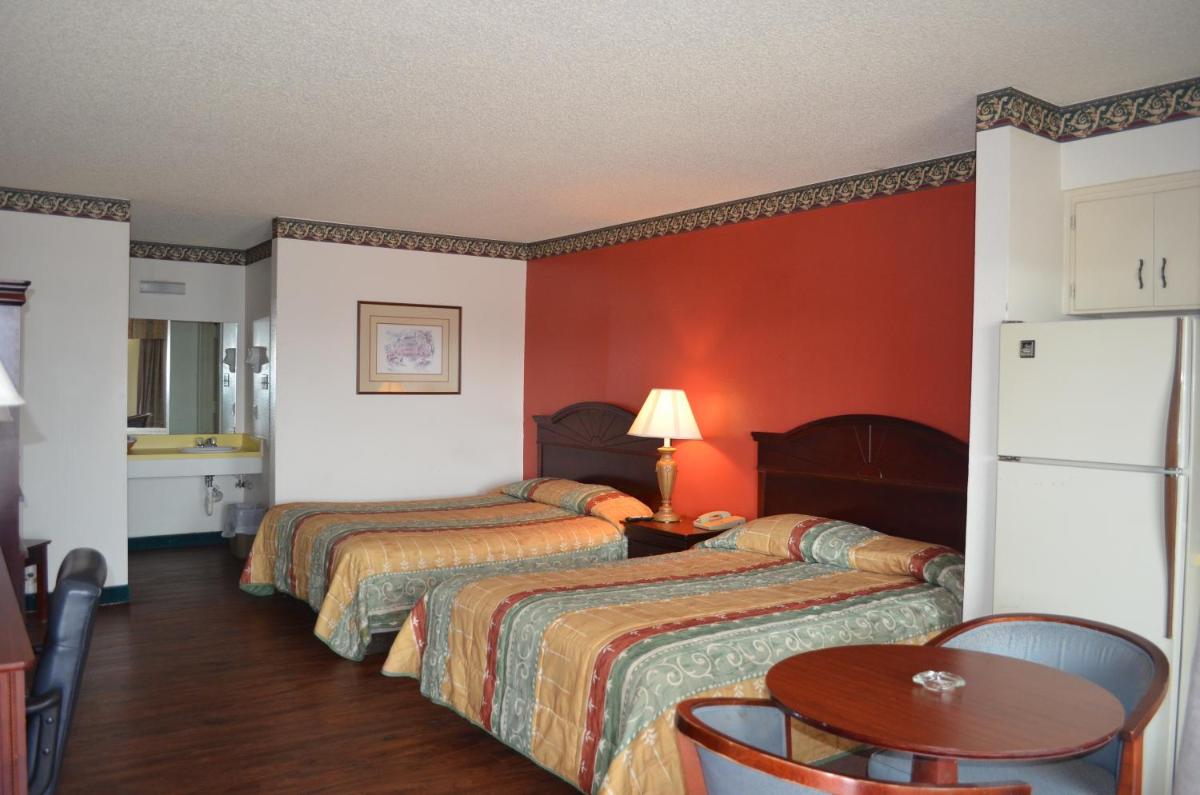 Granbury Inn and Suites - Housity