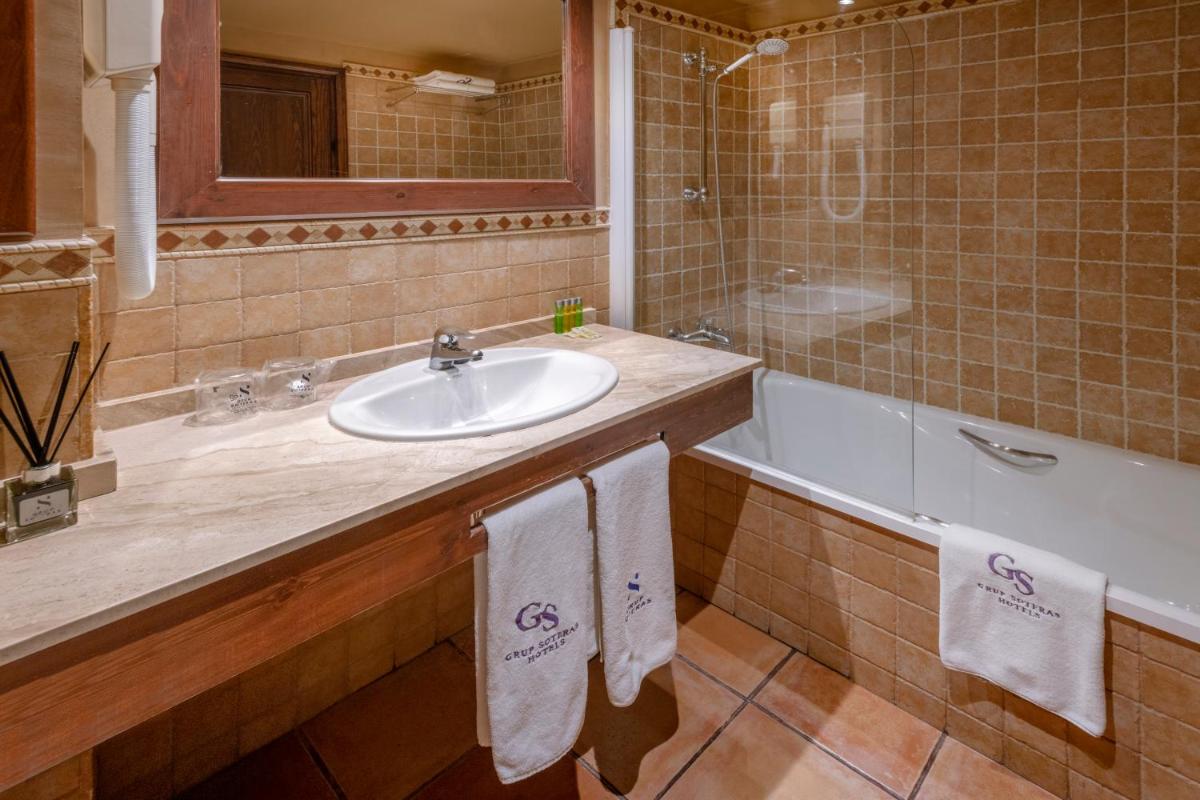 Un baño de Gran Hotel Rey Don Jaime