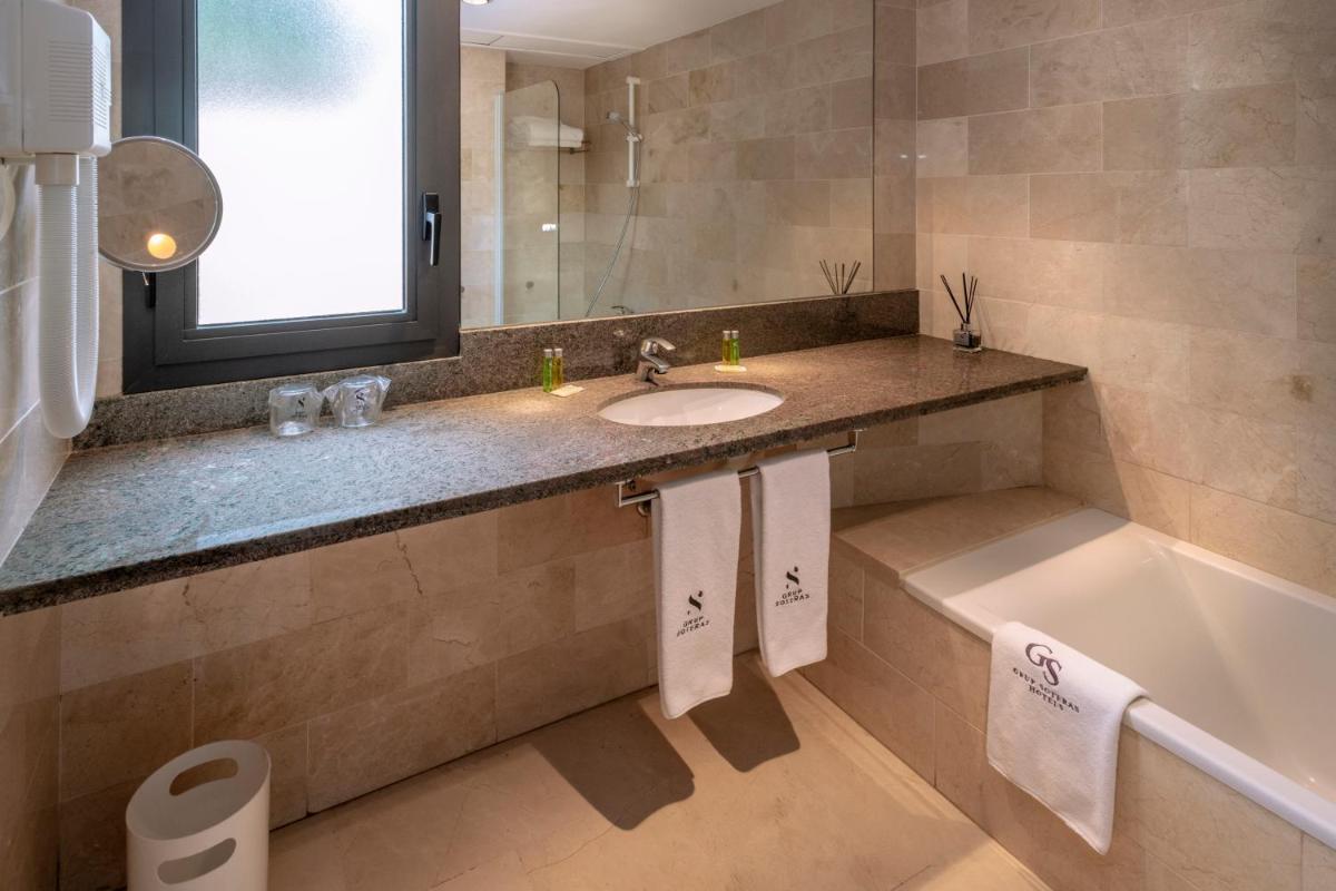 Un baño de Gran Hotel Rey Don Jaime