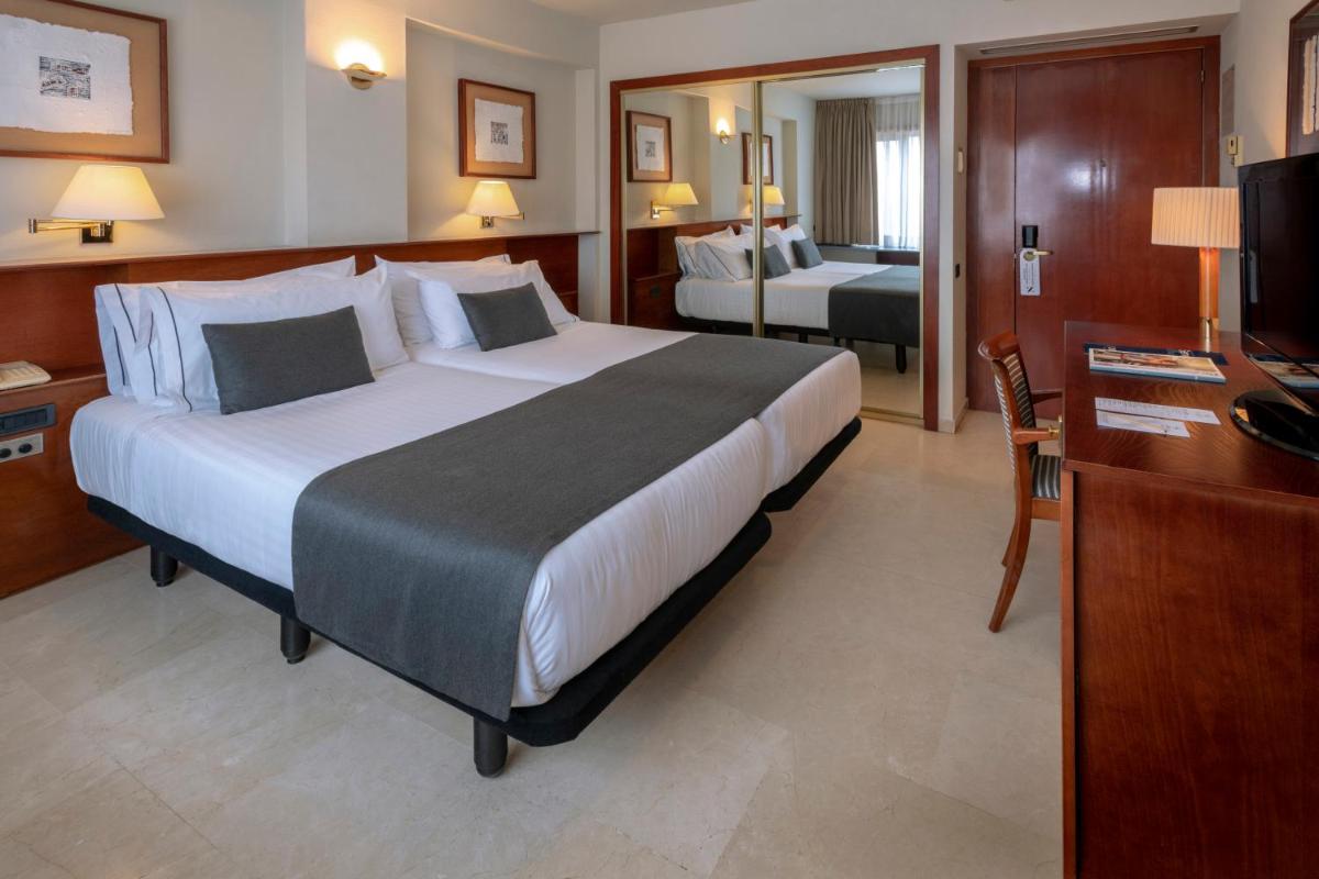 Cama o camas de una habitación en Gran Hotel Rey Don Jaime