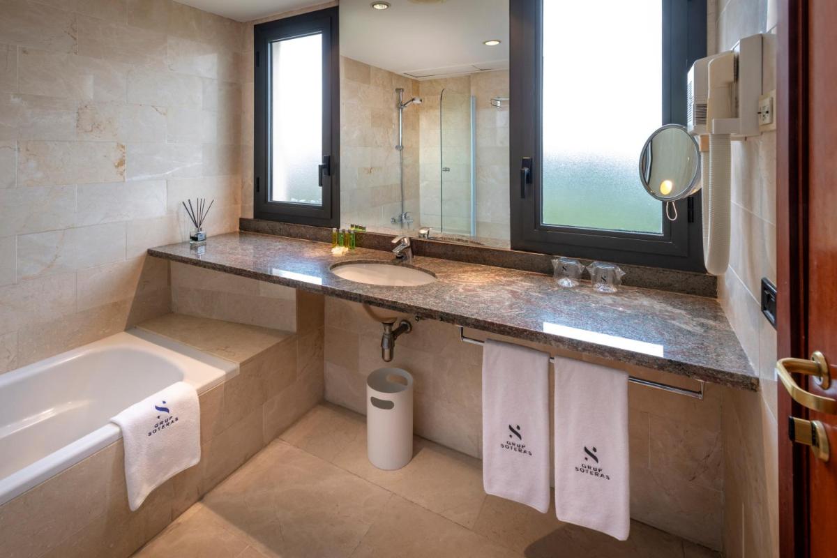 Un baño de Gran Hotel Rey Don Jaime