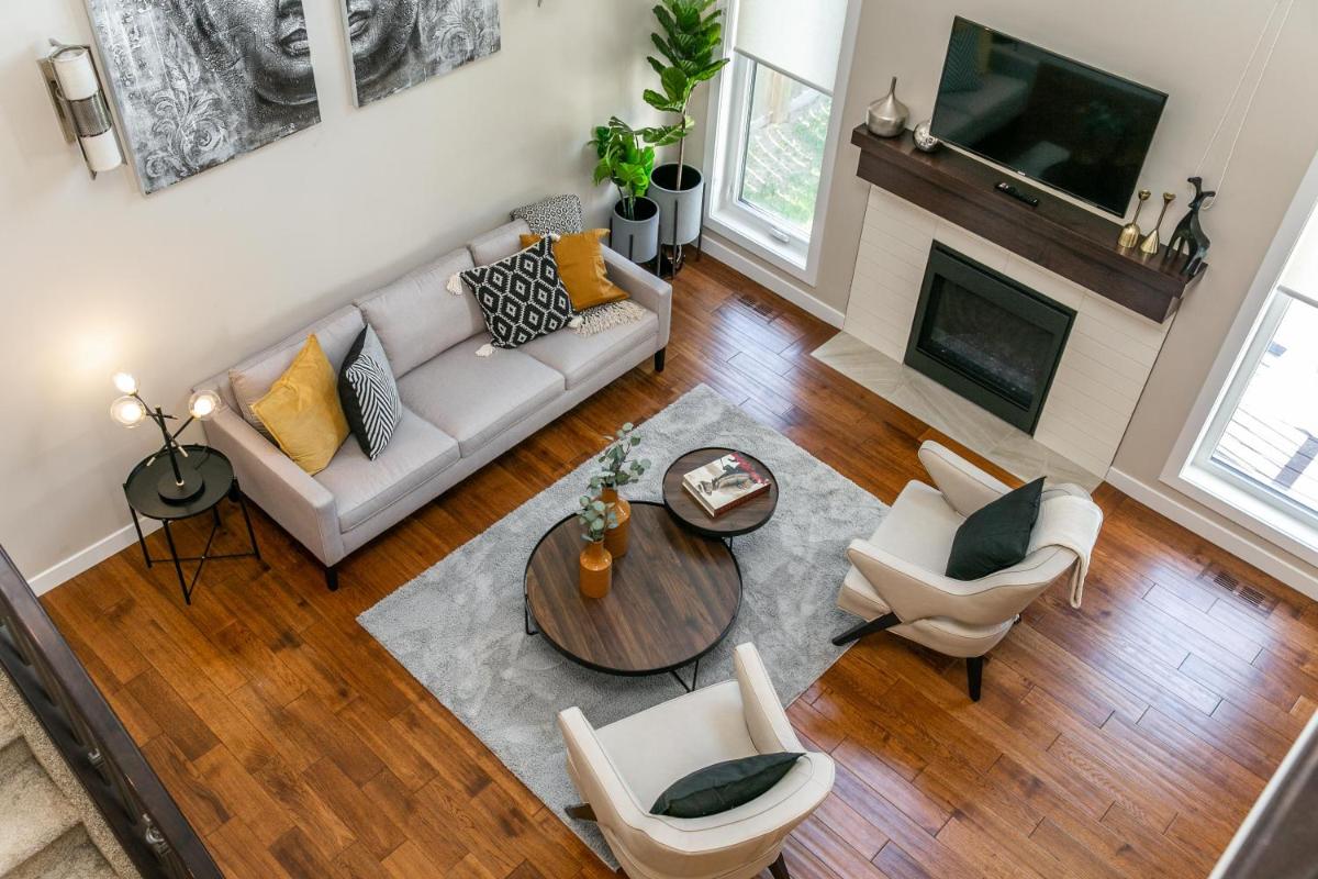 HUGE Luxury Home - Games Room - Double Garage & Fast Wi-Fi - Free Netflix - Housity