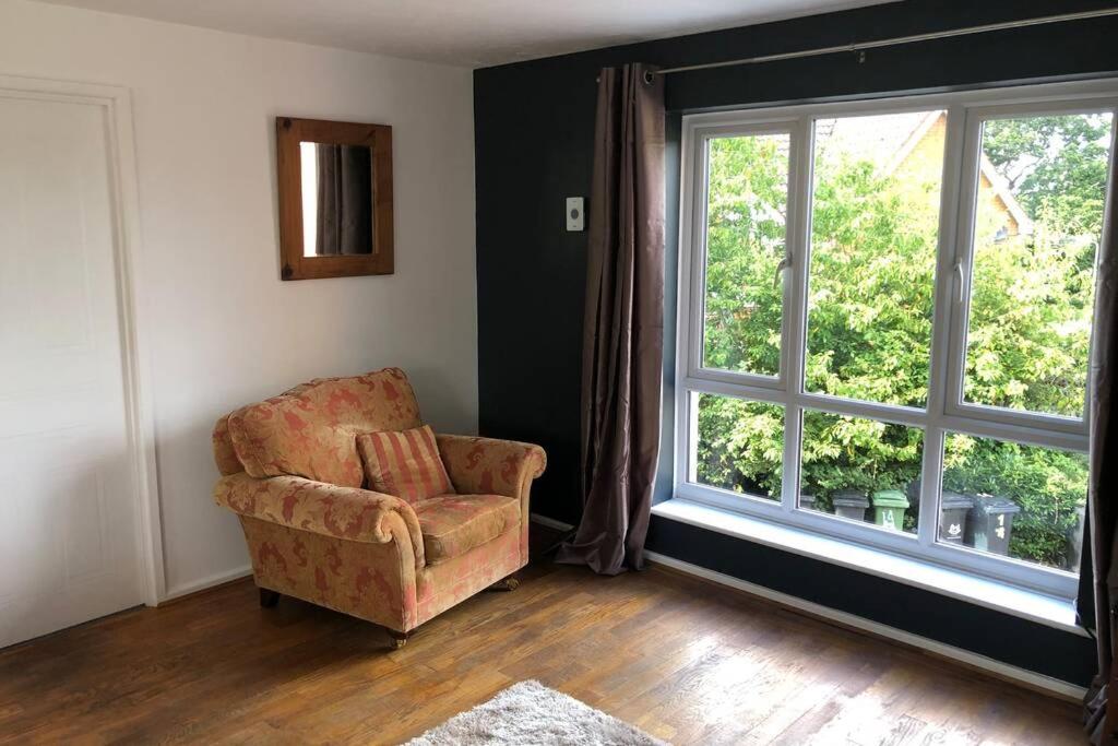 Serviced Accommodation 2 bed Town House - Housity