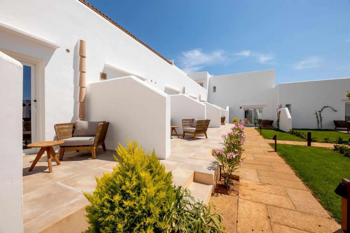 Jardín al aire libre en Eques Petit Resort