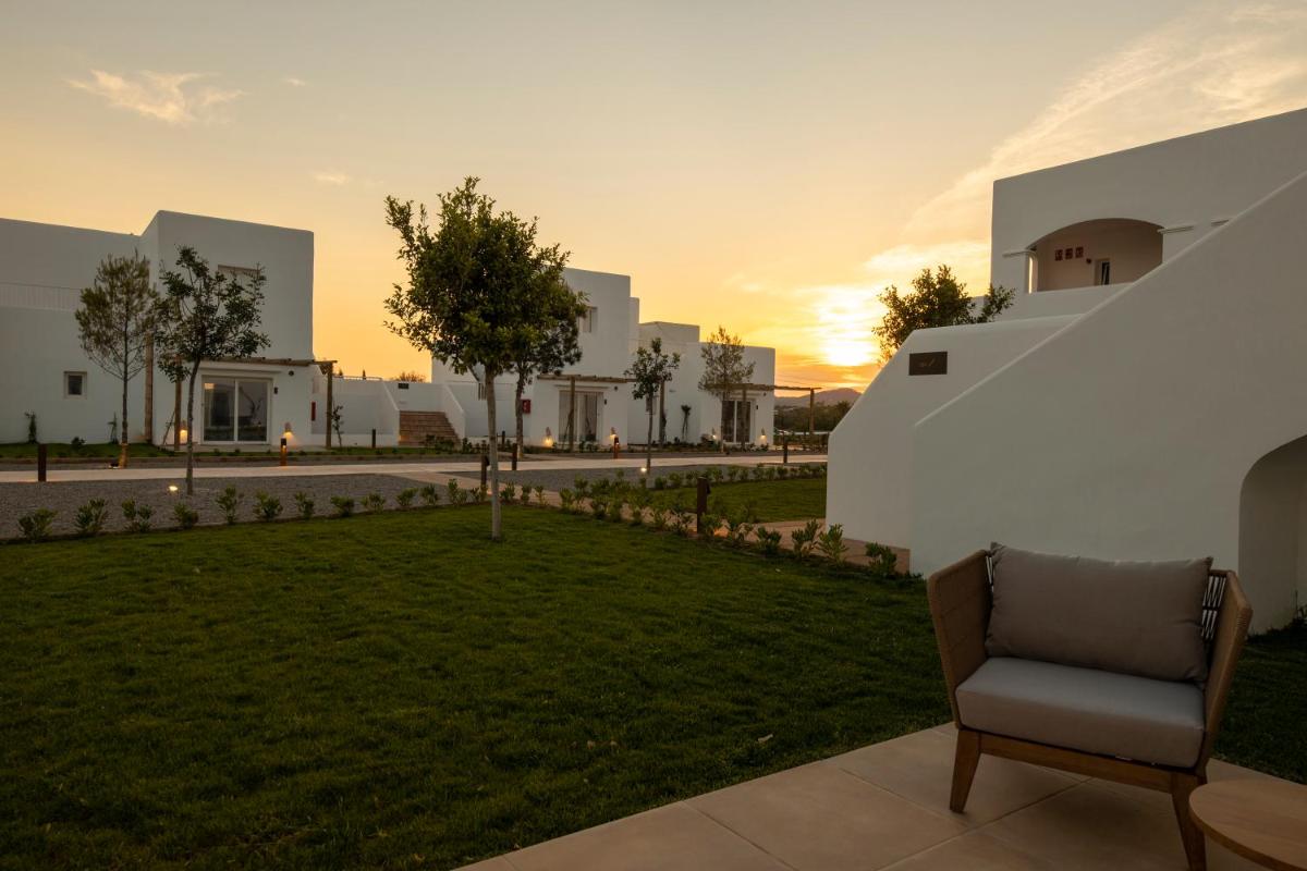 Jardín al aire libre en Eques Petit Resort