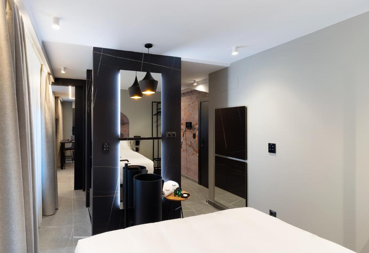 Mauro Suites - Housity