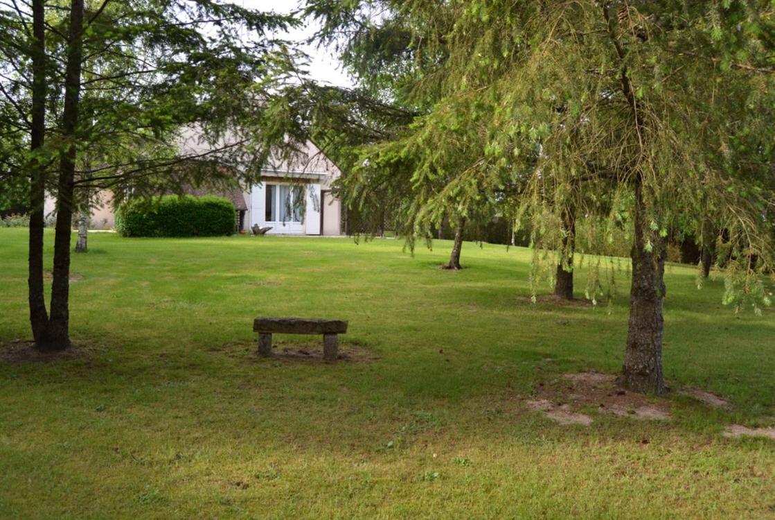 Maison calme avec grand jardin en Sologne - Housity