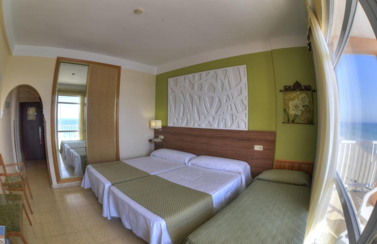 Cama o camas de una habitación en Hotel & Spa Entremares