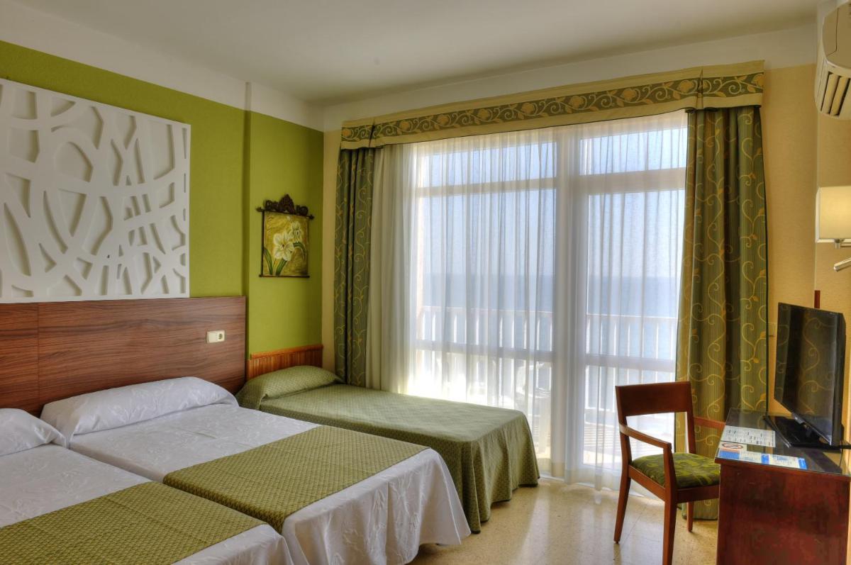 Cama o camas de una habitación en Hotel & Spa Entremares