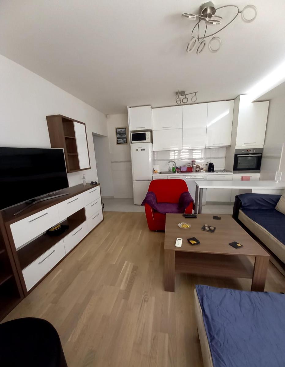 Suitetrails - Skopje Contemporary Apartment