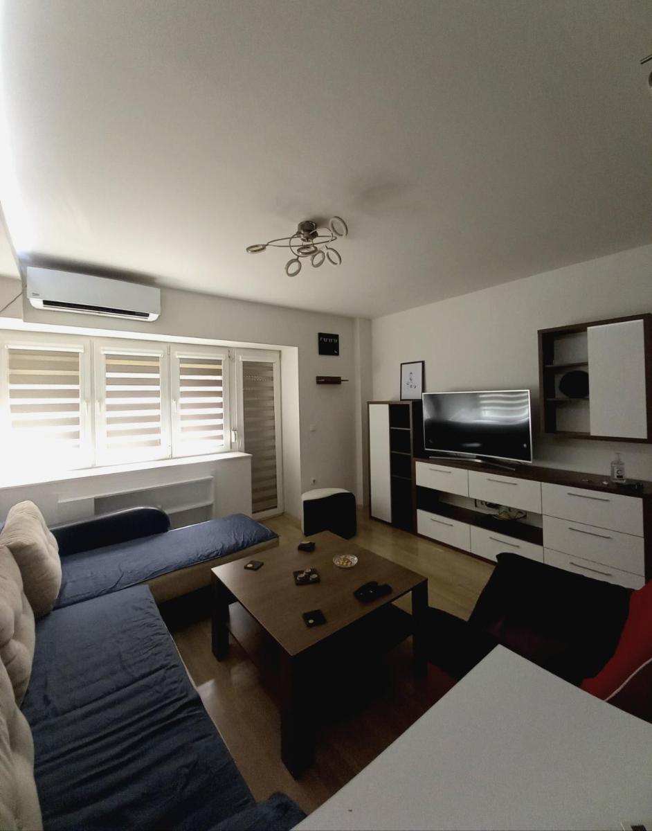 Suitetrails - Skopje Contemporary Apartment