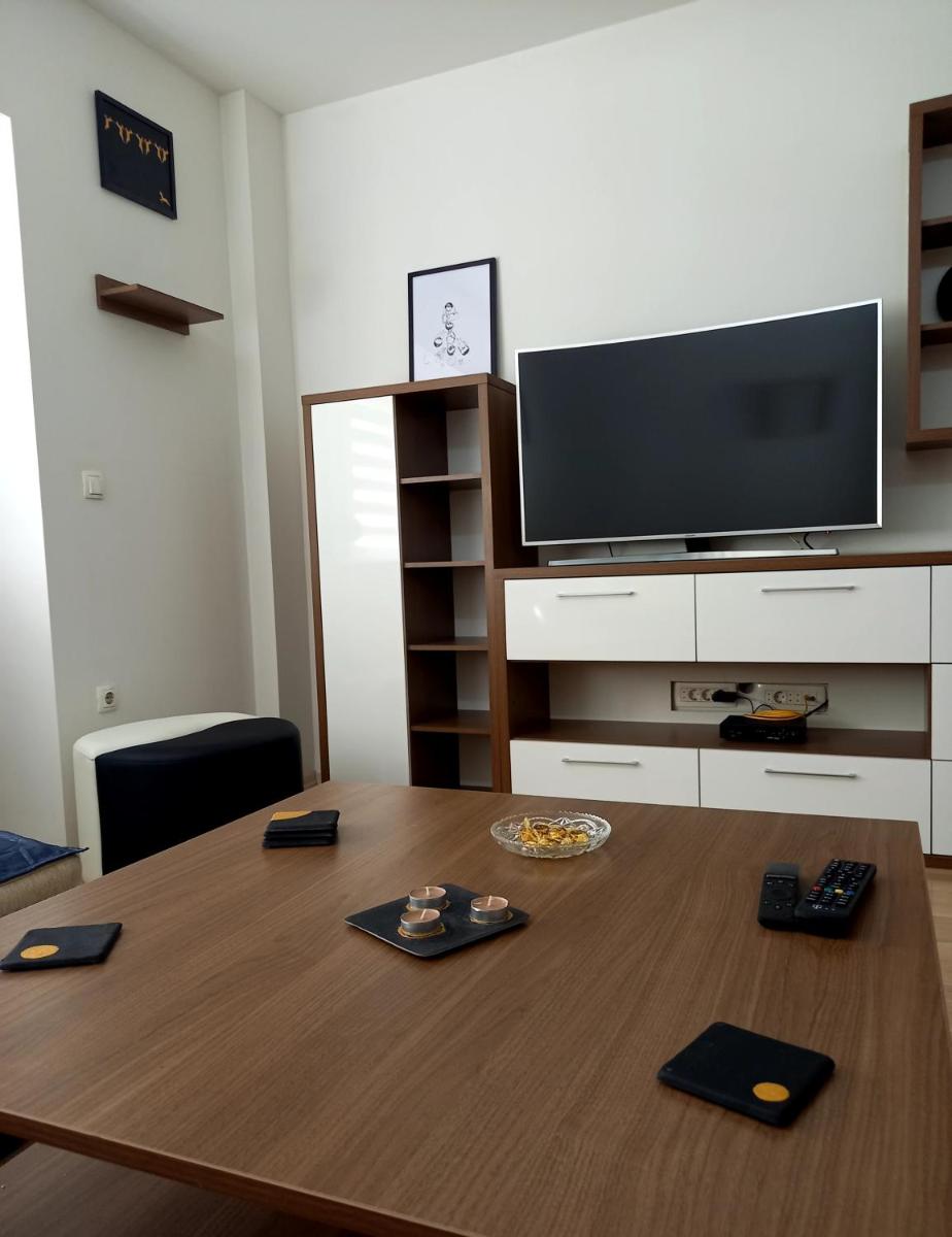 Suitetrails - Skopje Contemporary Apartment