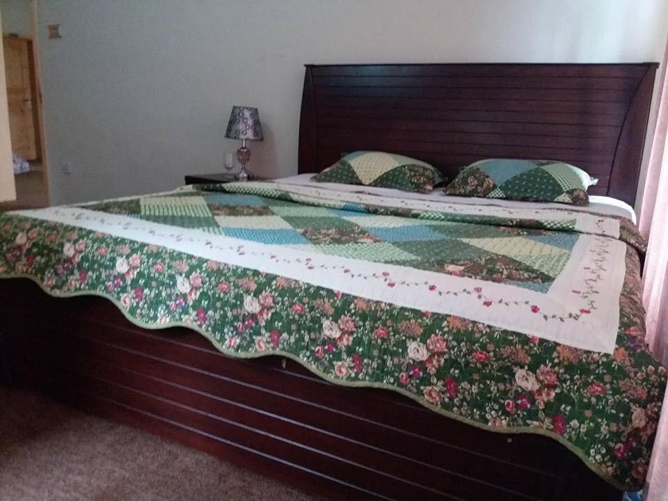 The Hunza Executive Resort & Huts - Housity