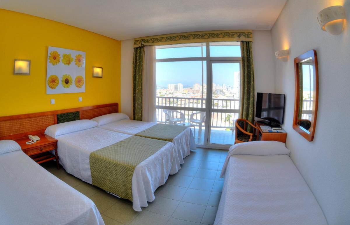 Cama o camas de una habitación en Hotel & Spa Entremares