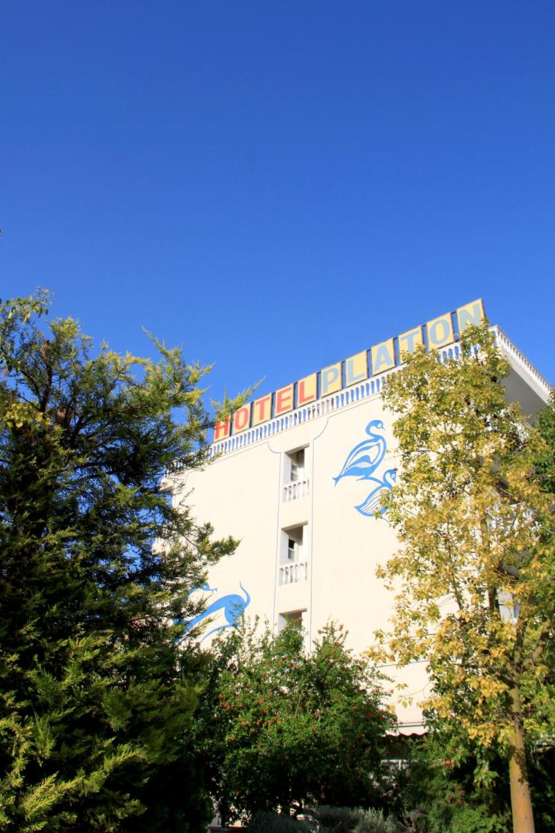 Hotel Platon - Housity