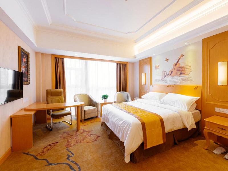 Suitetrails - Vienna International Hotel Shanghai Pudong New District Dishui Lake Univeristy City