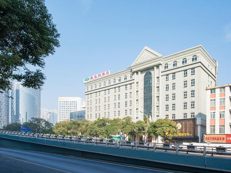 Vienna Hotel Nanchang Railway Staion - Housity