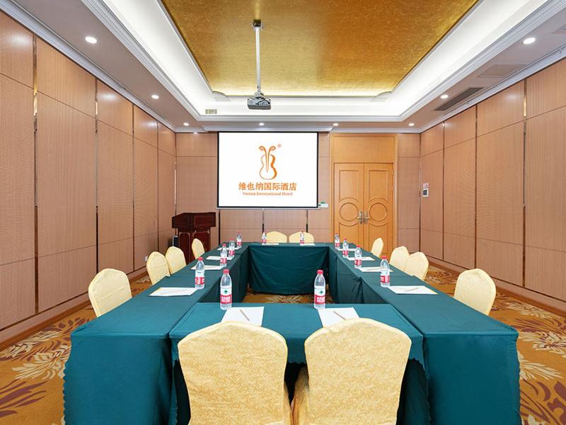Vienna International Hotel Jiujiang Shili Street - Housity