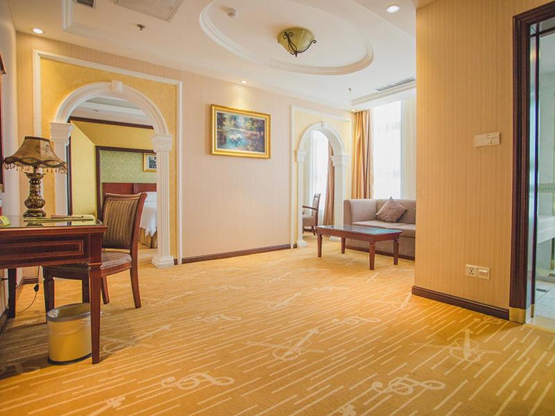 Vienna Hotel Dongying Taihangshan Road - Housity