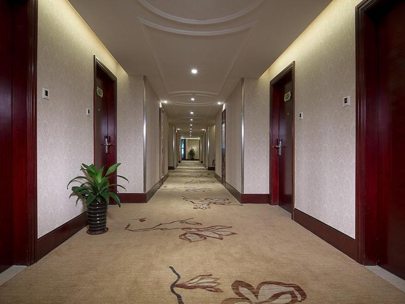Vienna Hotel Dongguan Changping Avenue - Housity