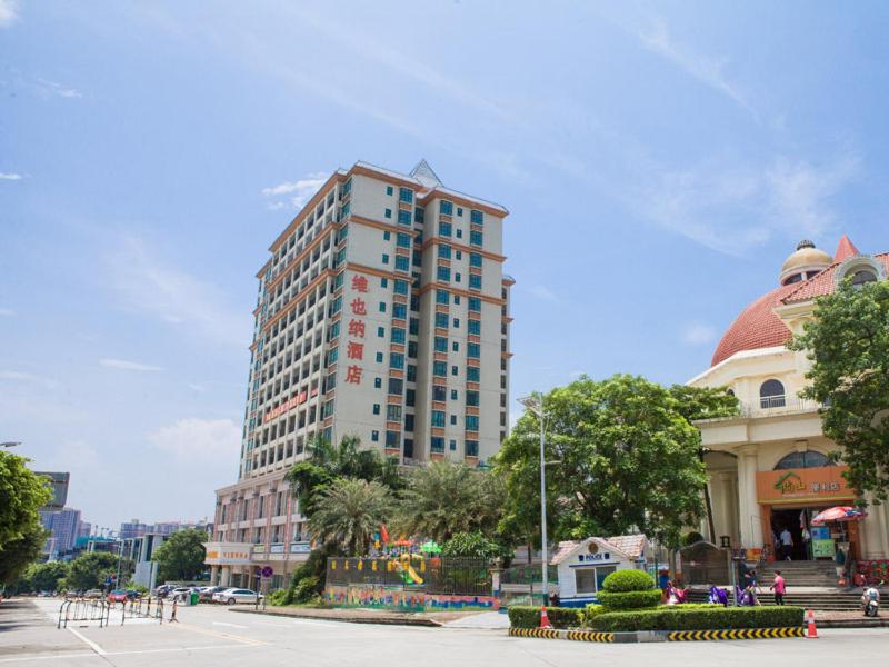 Vienna Hotel Qingyuan Taihe Ancient Cave Scenic Area - Housity